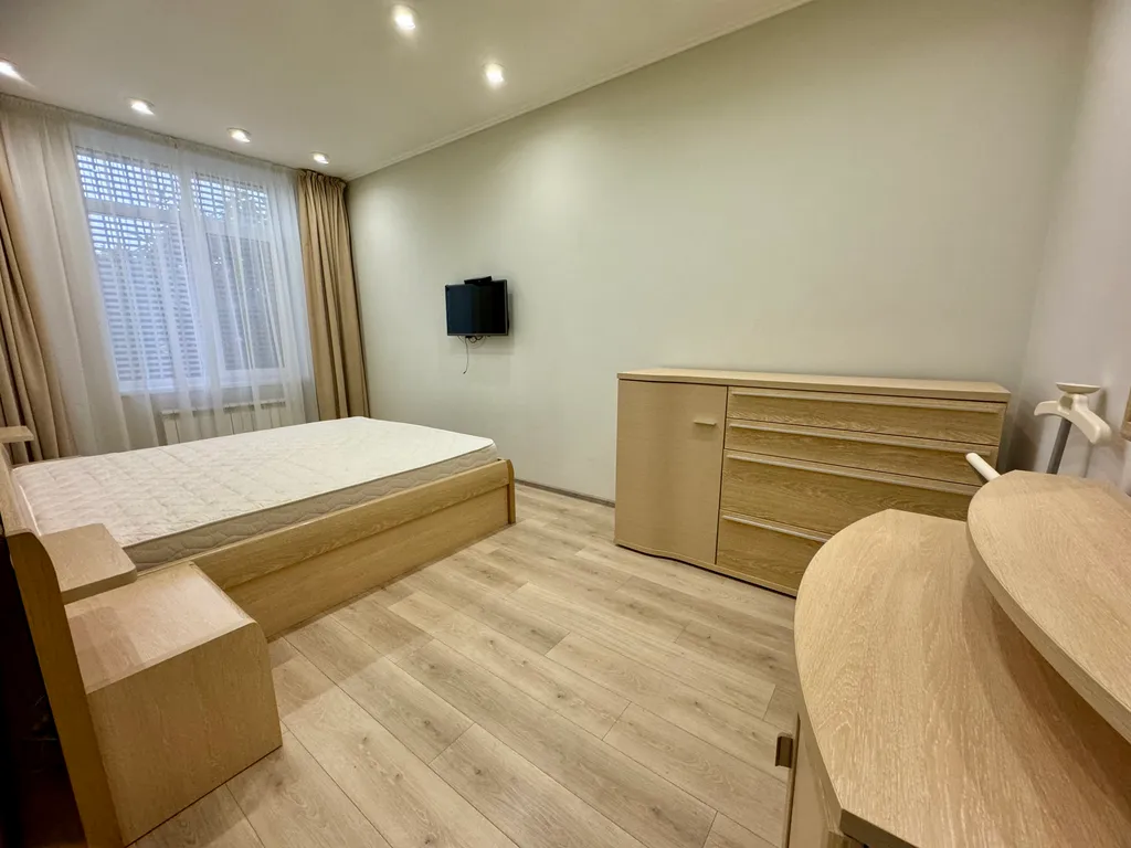 Дом с бассейном и баней у моря