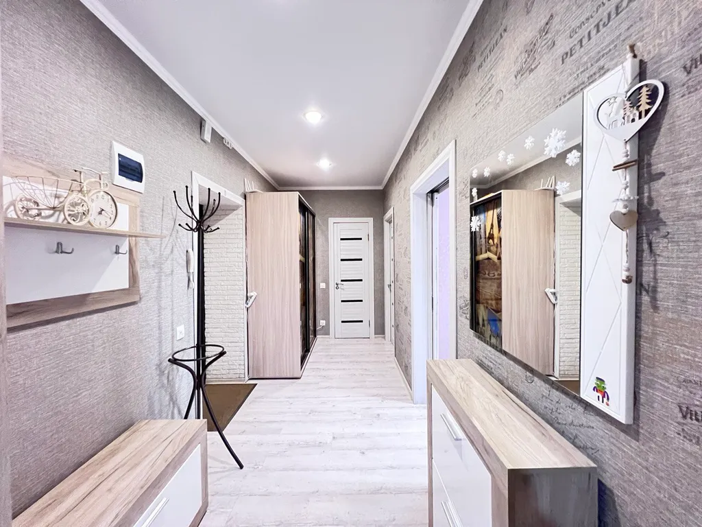 Двухкомнатная ЦЕНТР новый дом