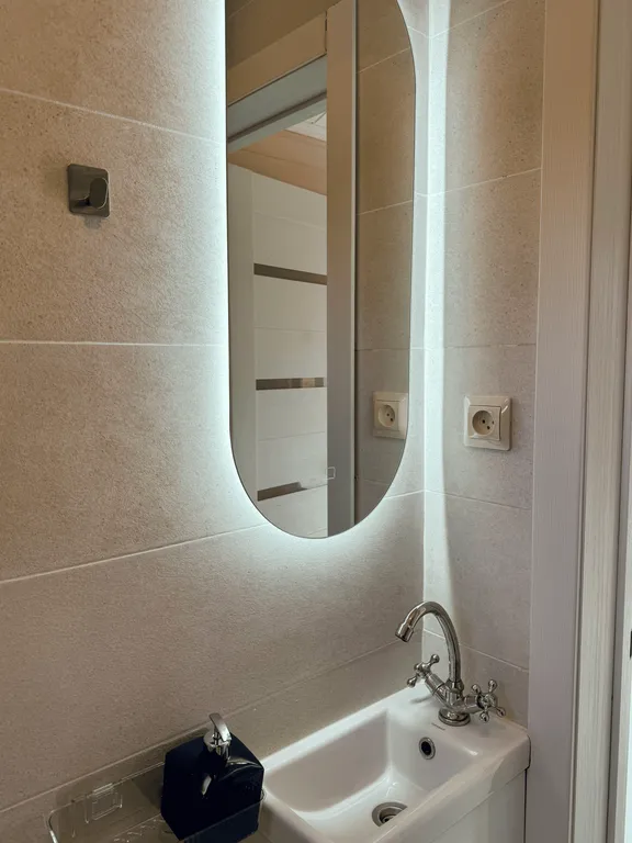 Домик для отдыха с видом на большую воду