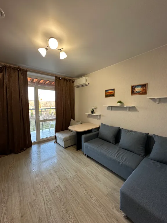 Студия с видом на горы