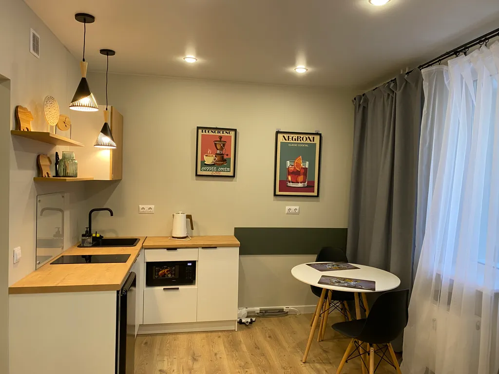 Просторная квартира студия для проведения романтических вечеринок