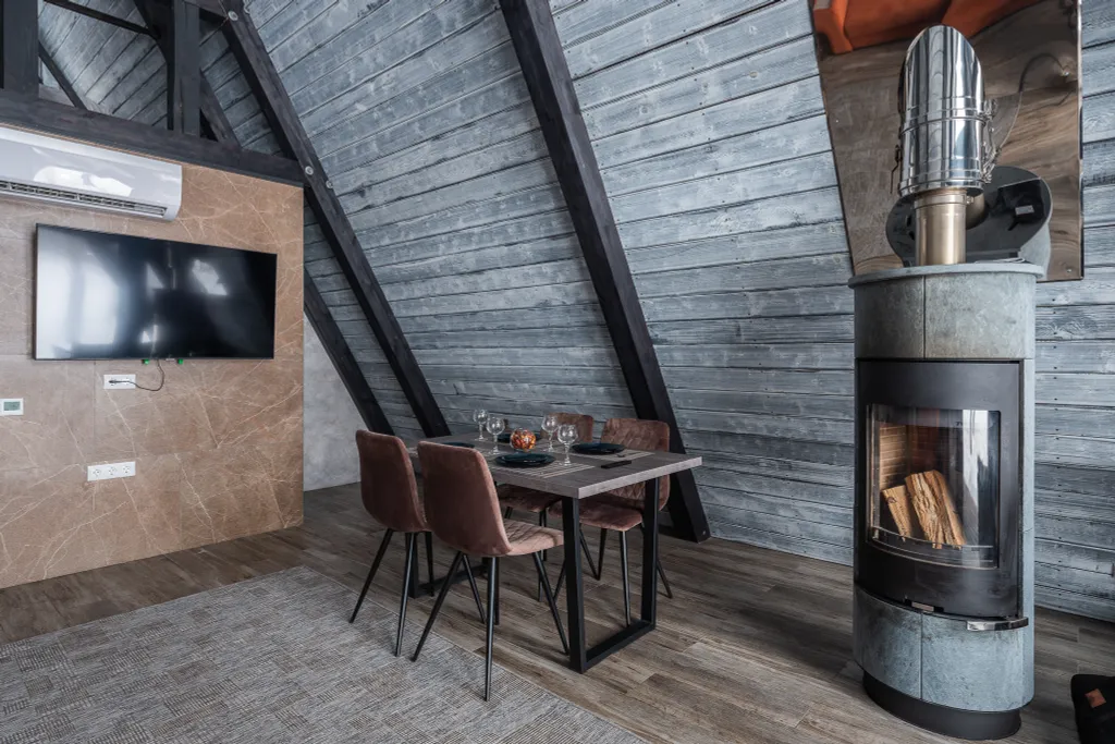 A-Frame с камином, кондиционером и террасой