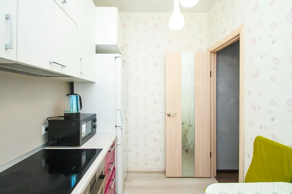 2 комнатная квартира возле тц Аура