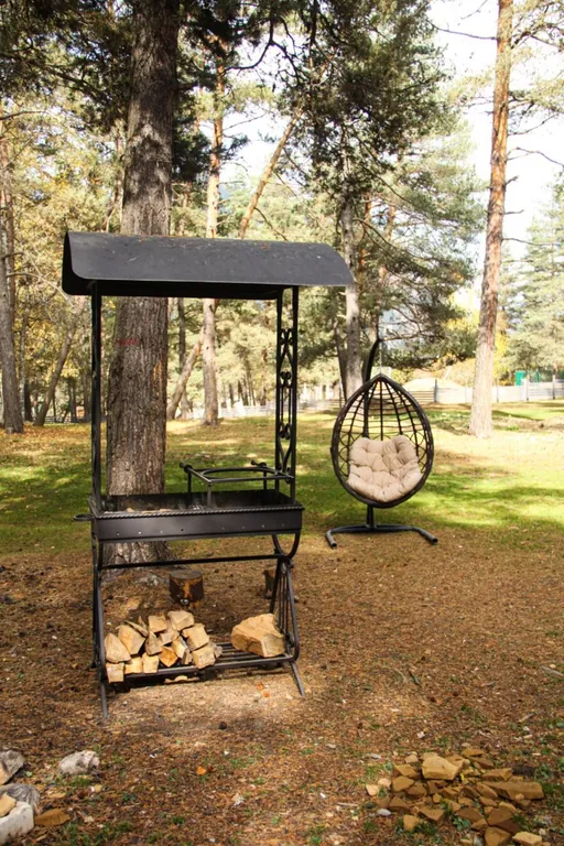 Двухэтажный дом в самом центре Софийской поляны