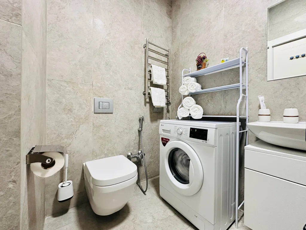 3-комнатные апартаменты для 6 чел в центре рядом с ТРЦ Мега