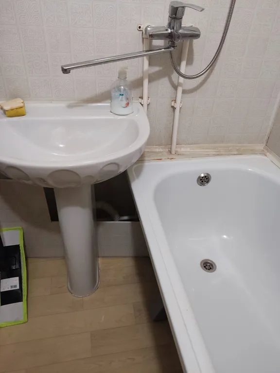 Уютная тёплая, укомплектованная двухкомнатная квартира в центре города