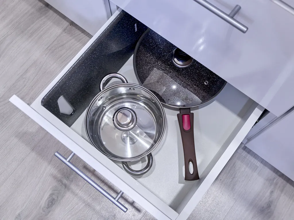 Студия на Б. Подгорной, 87 №23