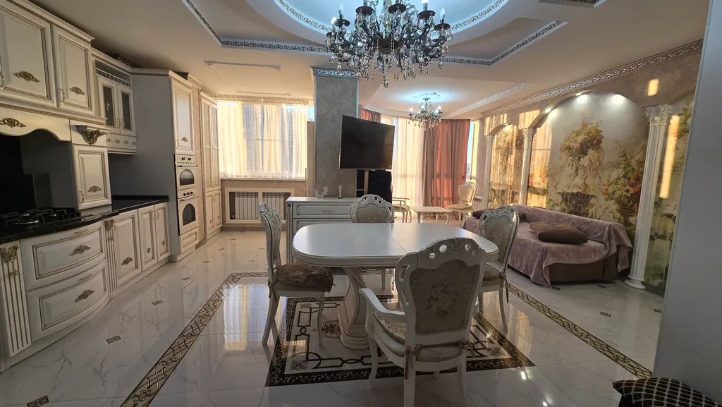 Роскошная двухуровневая квартира на верхнем этаже с видом на закаты