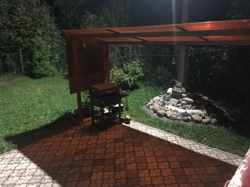 Коттедж Дом напротив озера в Рахье — Проба