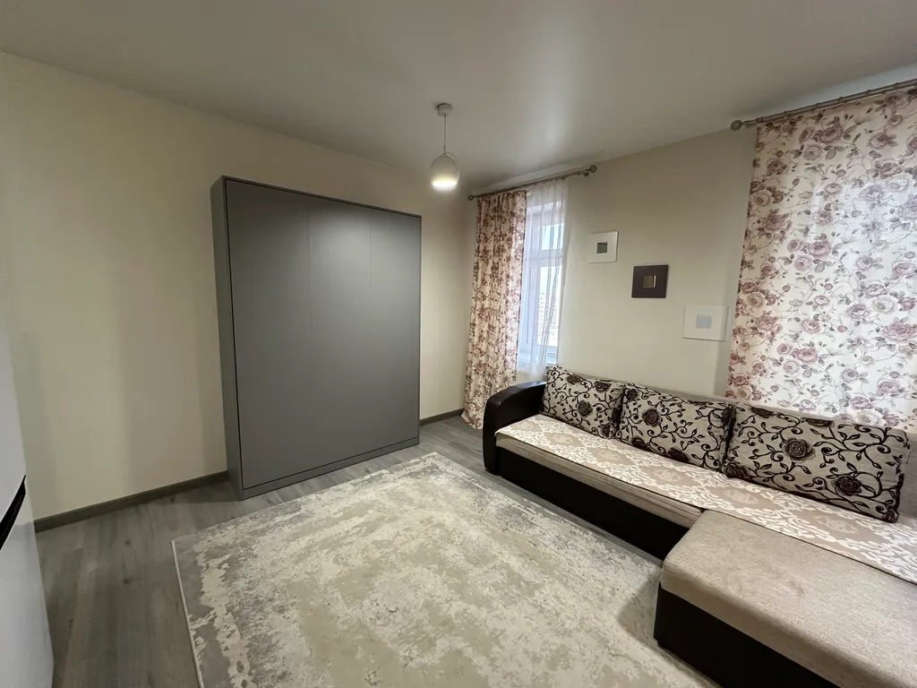 Студия в элитном доме в центре города