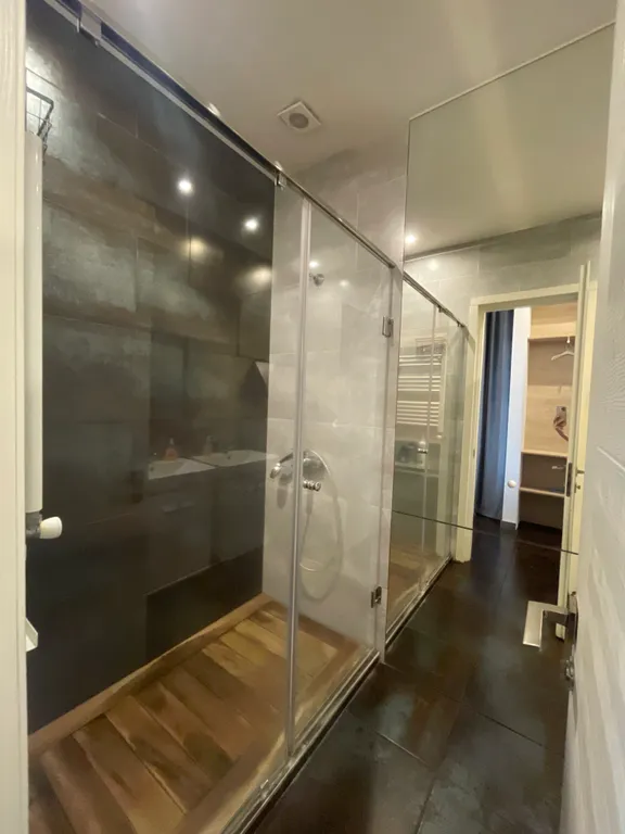 Метро Апартамент