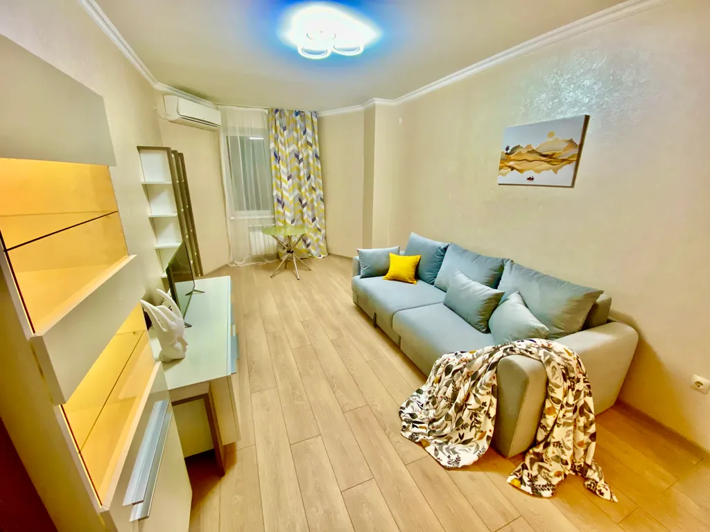 Уютная трёшка возле областной больницы