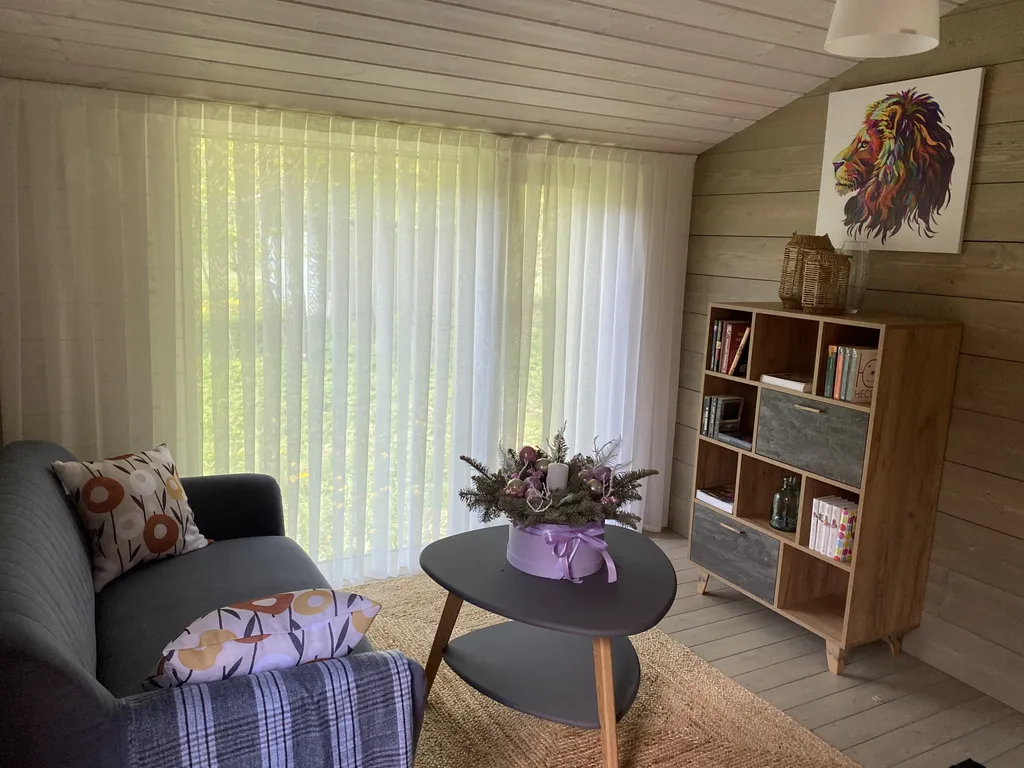 Уютный дом с видом на лес