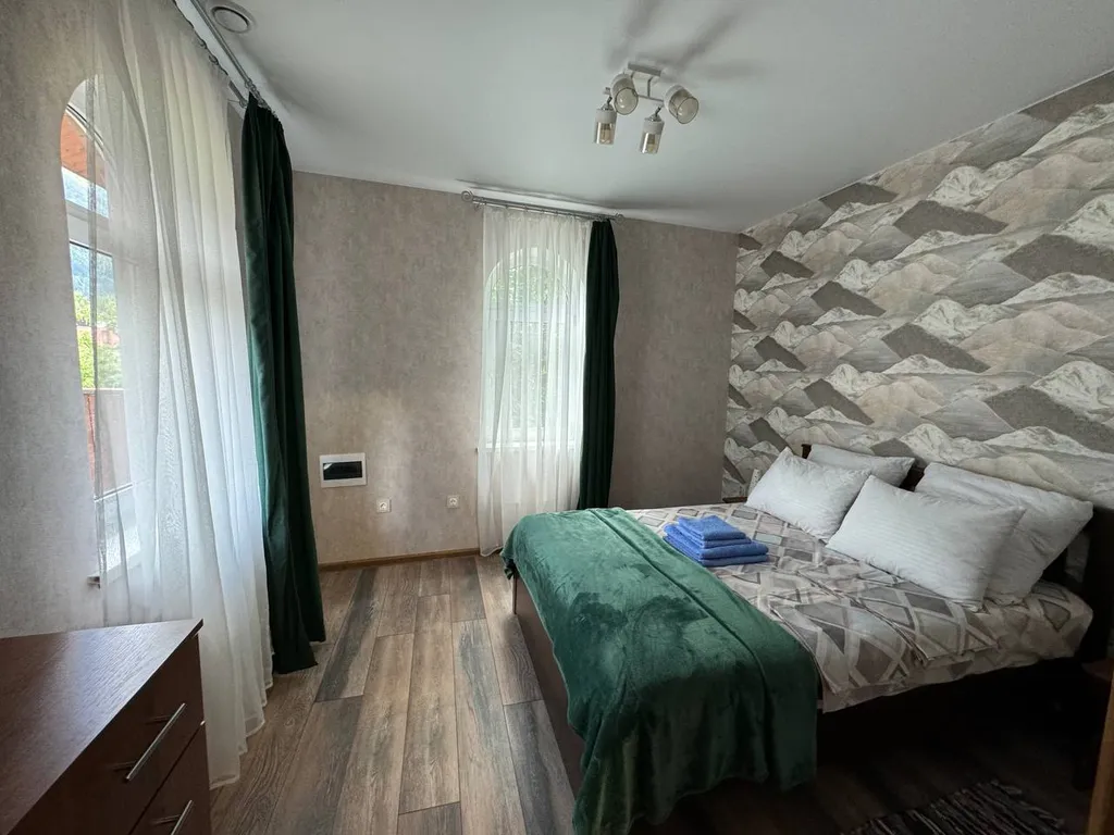 Коттедж Дом с баней и озером — Теберда