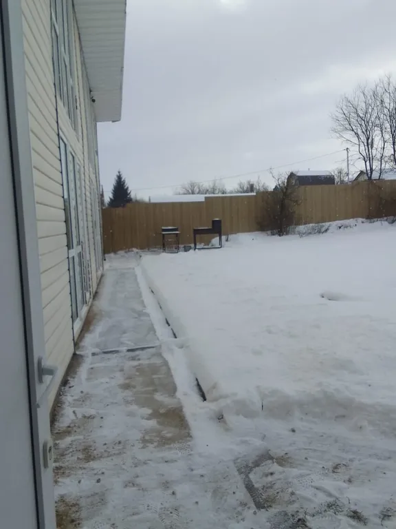 Комфортабельный 2-этажный дом с панорамным остеклением и русской баней