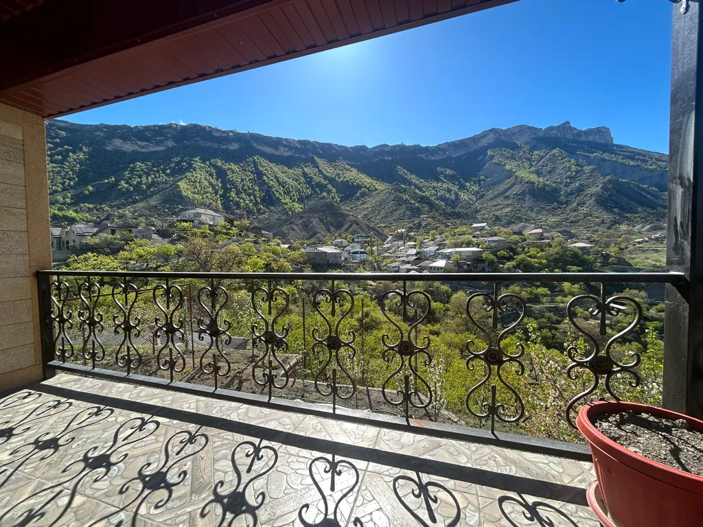 Большой уютный дом