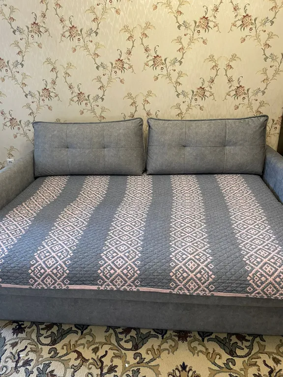 Чистая, просторная квартира ,в 5 минутах от сбора на экскурсии!!!!!!