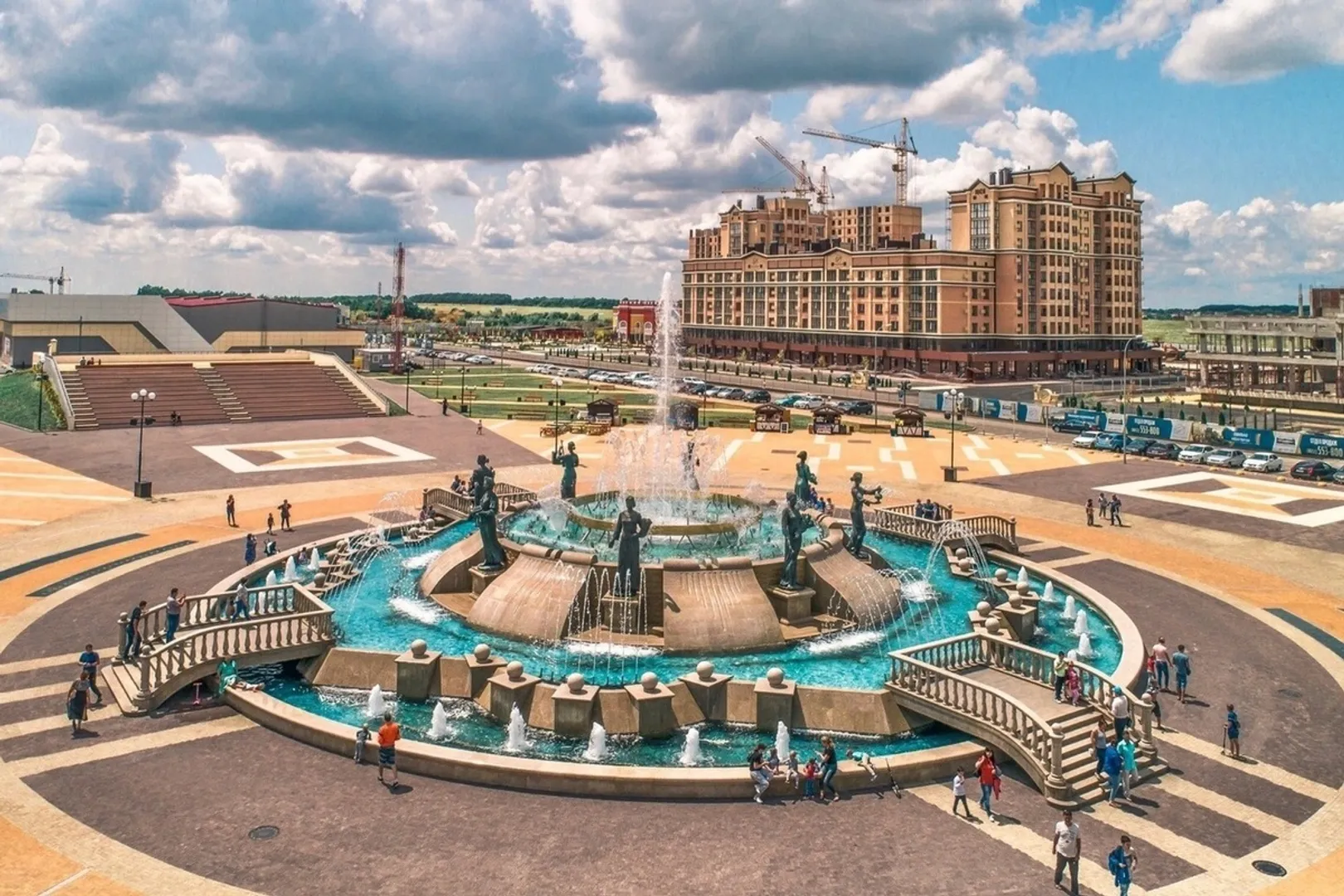 Светомузыкальный фонтан на площади князя Владимира