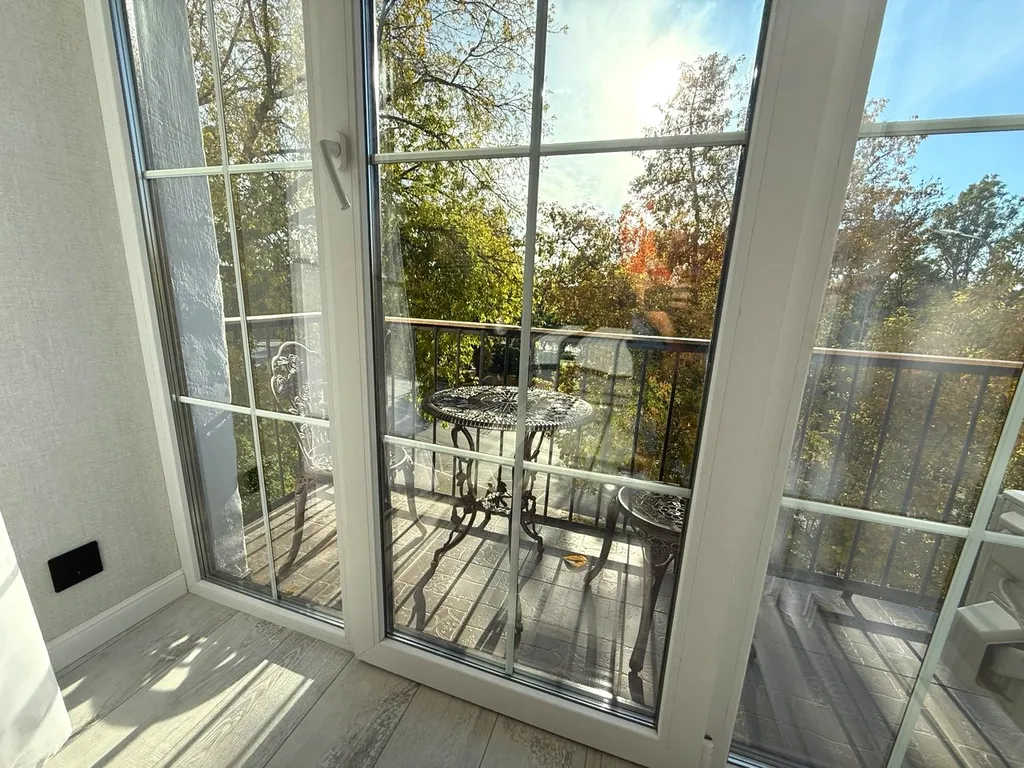 Французский балкон с видом на Псковский Кремль