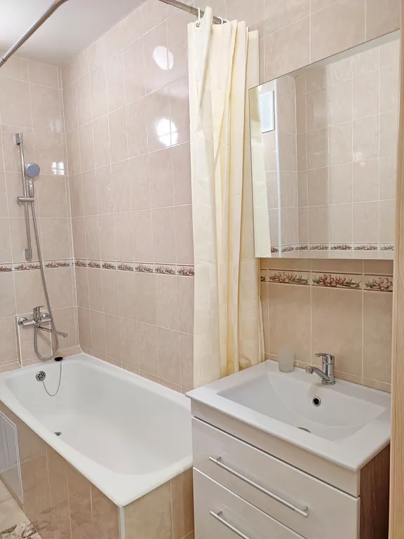 Комфортная квартира на набережной