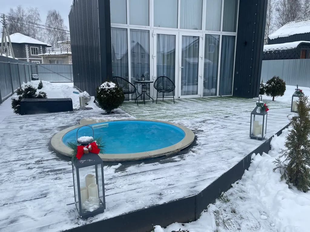 Дом в стиле БарнХаус с тёплым бассейном