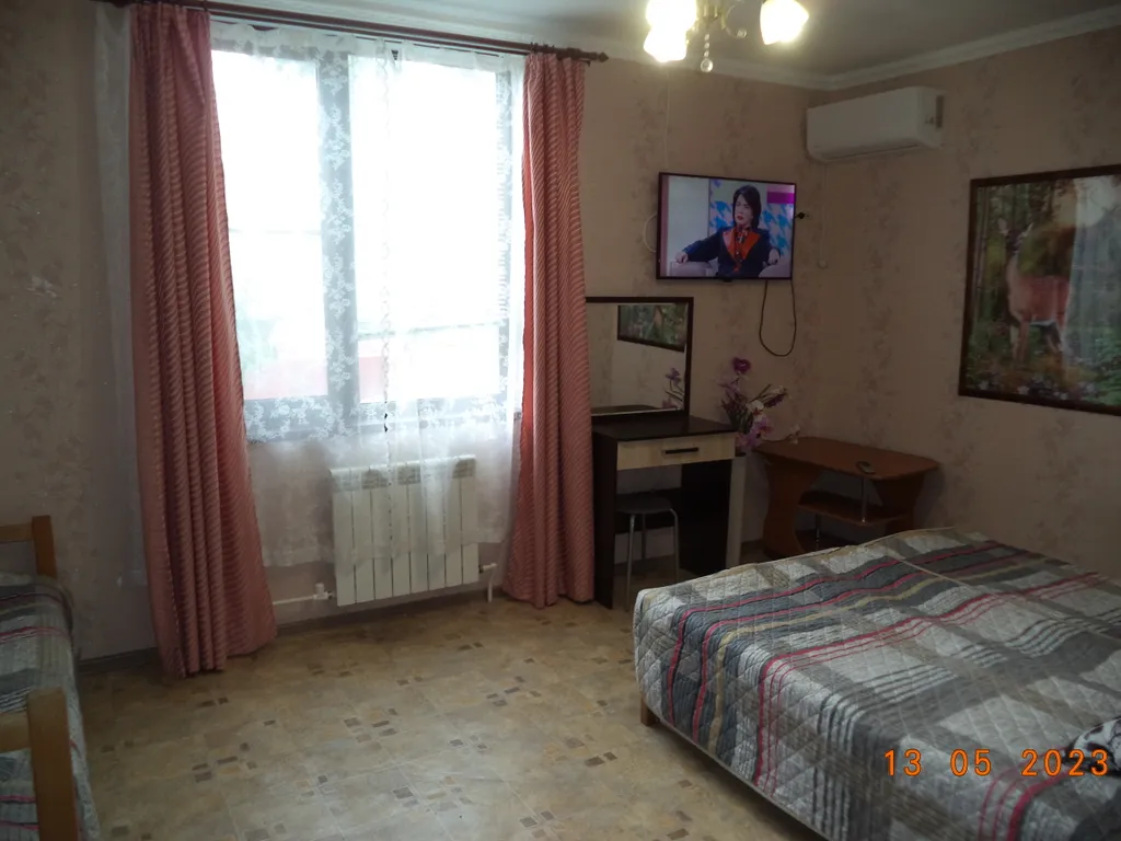 Коттедж Коттедж Этаж двухкомнатный в центре — Геленджик