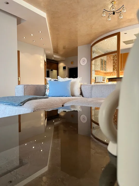 Уютная квартира с прекрасными видами в центре Алматы