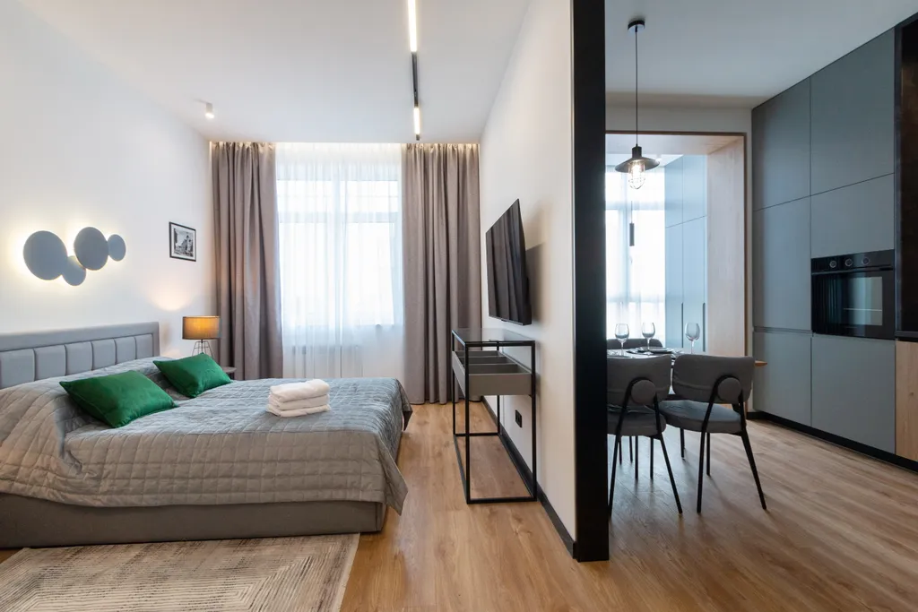 Стильная квартира на первой береговой линии