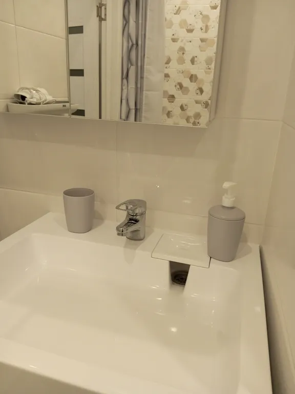 Квартира Стильная студия в Звездном — Тюмень