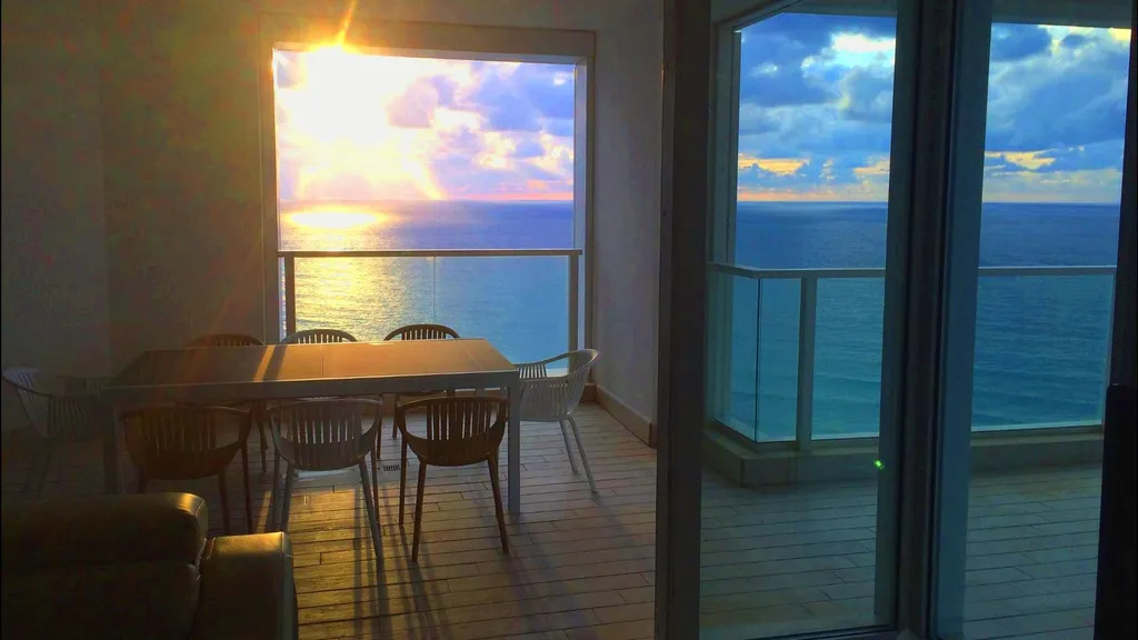 Пентхаус на берегу моря