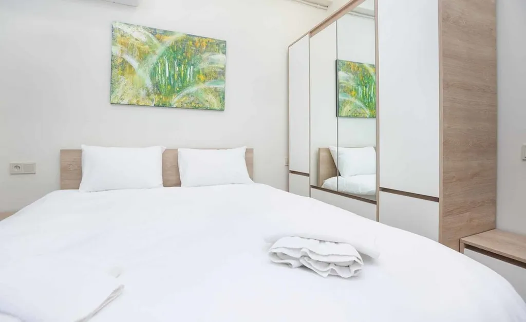 Стильная квартира с 2 спальнями / Стей Инн