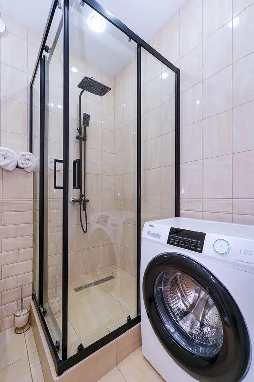 Трехкомнатная квартира у моря с балконом!