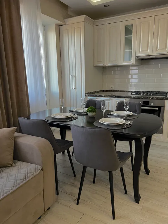 Уютная евро трешка с хорошим ремонтом