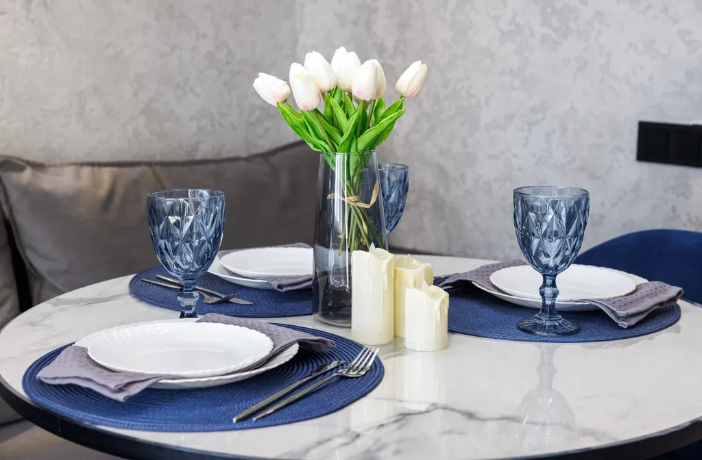 Уютная кино-студия с проектором