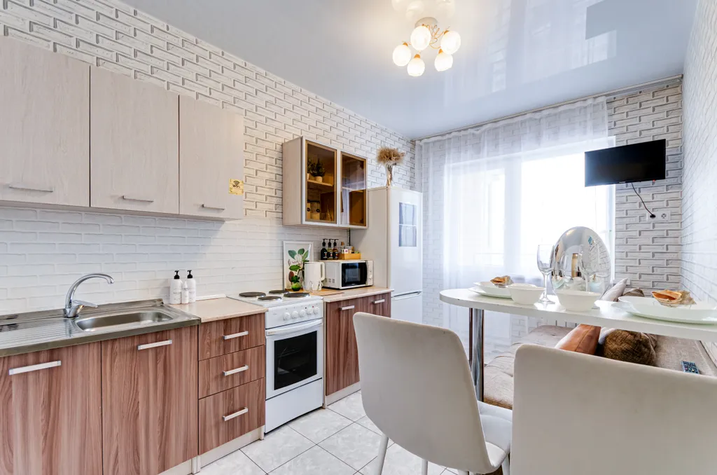 Зеркальный перламутр | Mother of pearl mirror | однокомнатная | 4 гостя