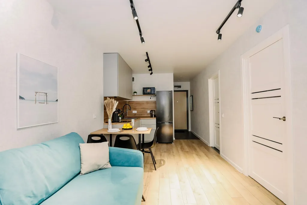 Дизaйнepcкая квартиpа пpемиум-клаccа c бaлкoном