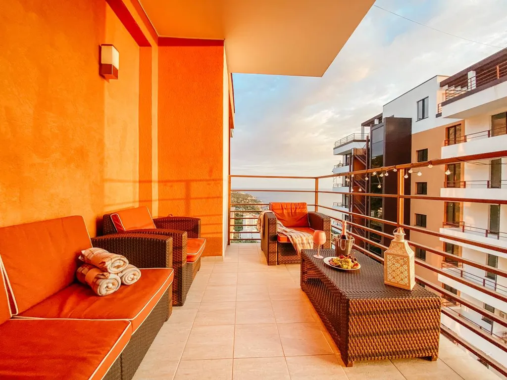 Видовая студия с видом на море и горы