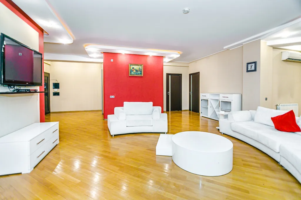 Lux family apartment