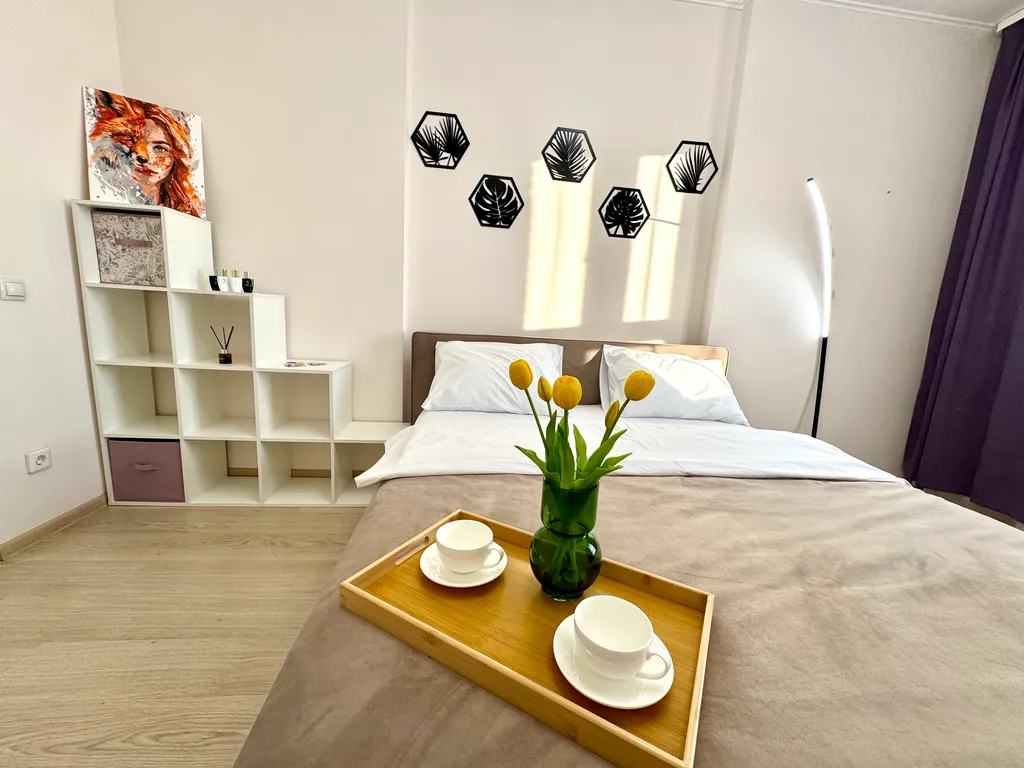 Биг трешка с двумя спальнями и кухней-гостиной