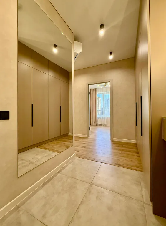 Роскошная двухкомнатная квартира у фонтана