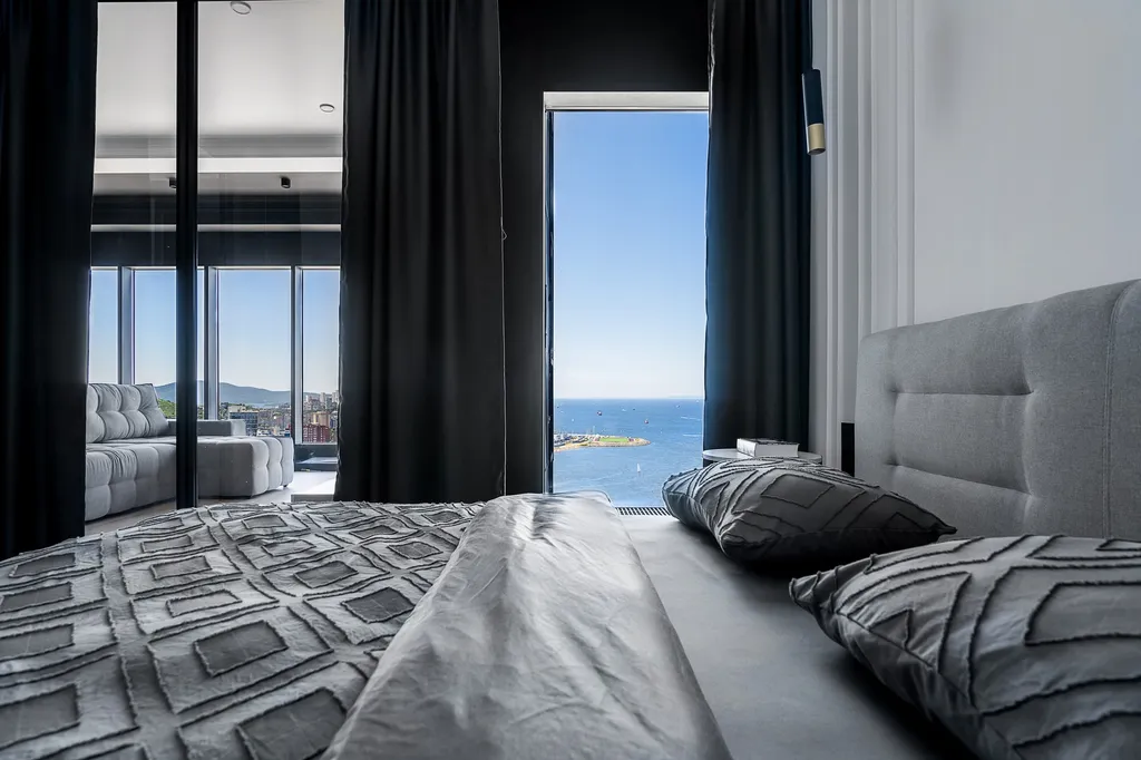 Апартаменты с панорамным видом на море в центре