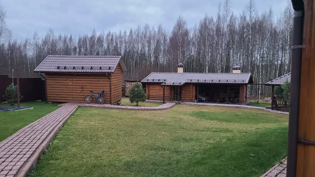 Дом за озером