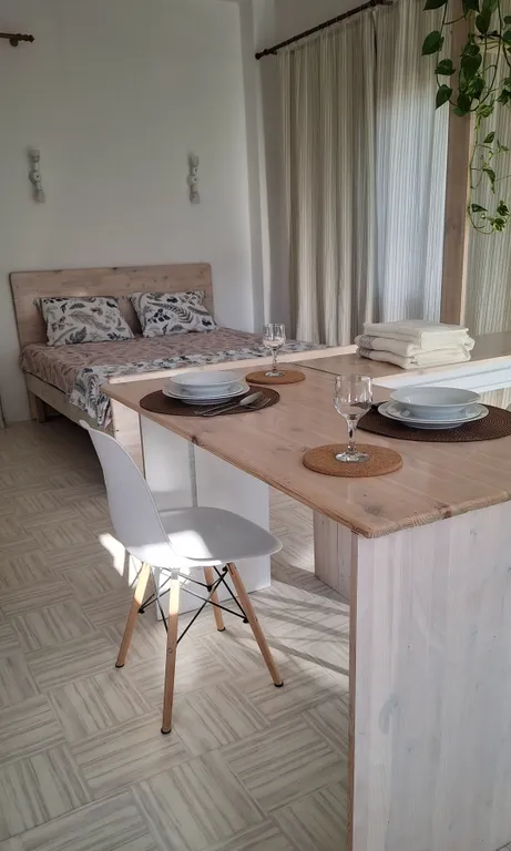 Квартира Уютная студия в пятнадцати минутах от моря, с парковкой — аренда посуточно в Гаспра