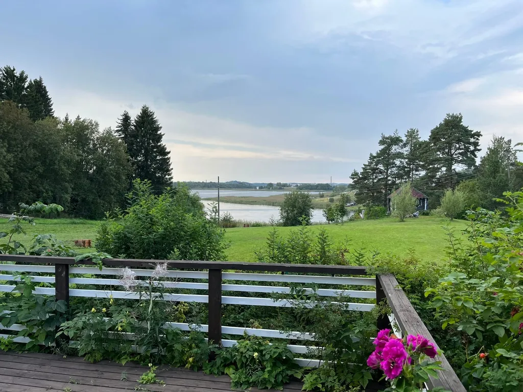 Дом на берегу Ладоги