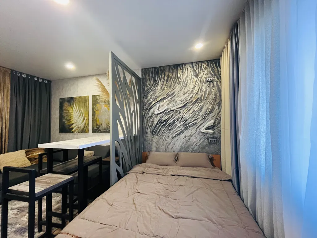 Уютная солнечная студия