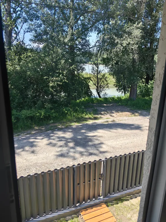 Любимый берег гостевой дом на берегу Катуни