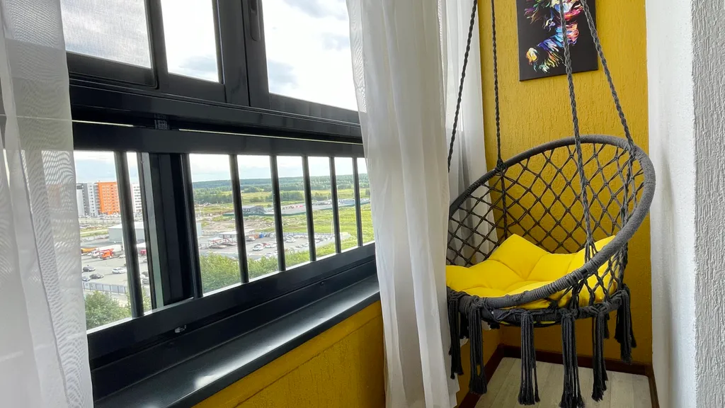 Не в отеле, а в квартире