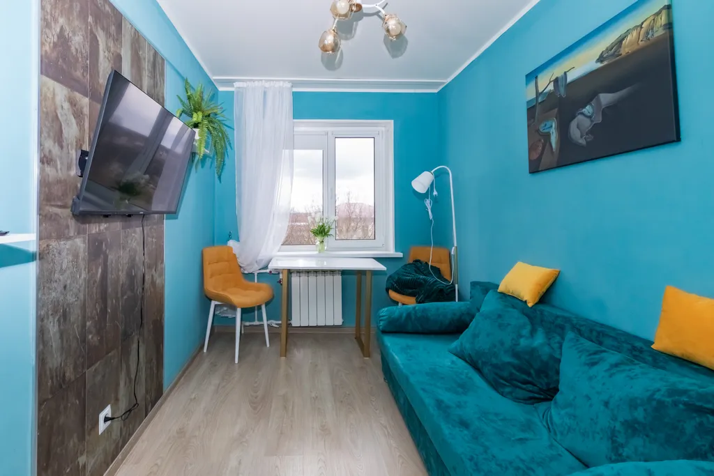 Квартира Студия в стиле Сальвадора Дали — аренда посуточно в Новомосковск