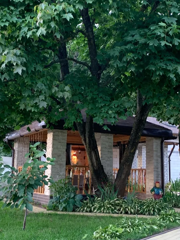 Коттедж Гостевой дом с сауной и бассейном — Светлый