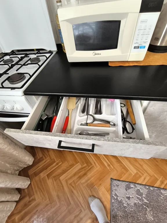 Уютная квартира находится в 5 минутах ходьбы от моря.